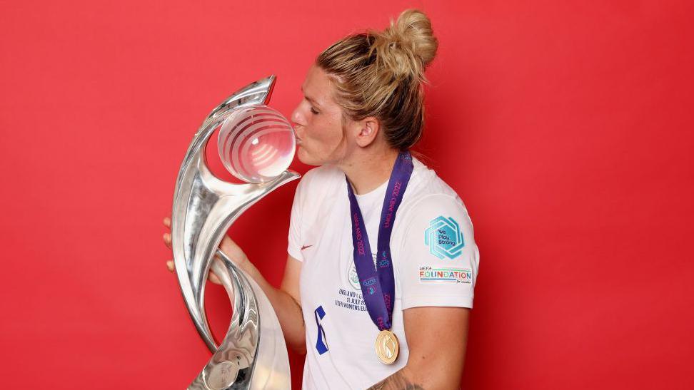 نقش فراموش‌نشدنی میلی برایت در تاریخ تیم ملی زنان انگلیس